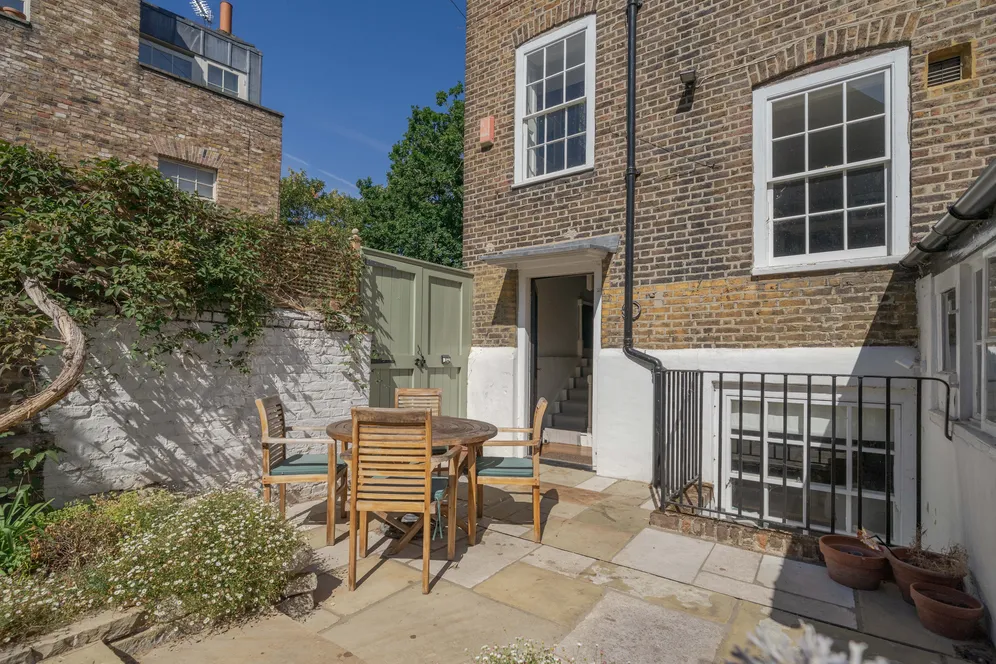The Butts, Brentford, TW8 photo 19