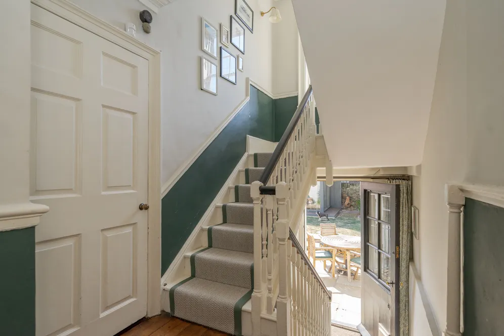 The Butts, Brentford, TW8 photo 8