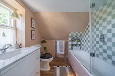 The Butts, Brentford, TW8 photo 15