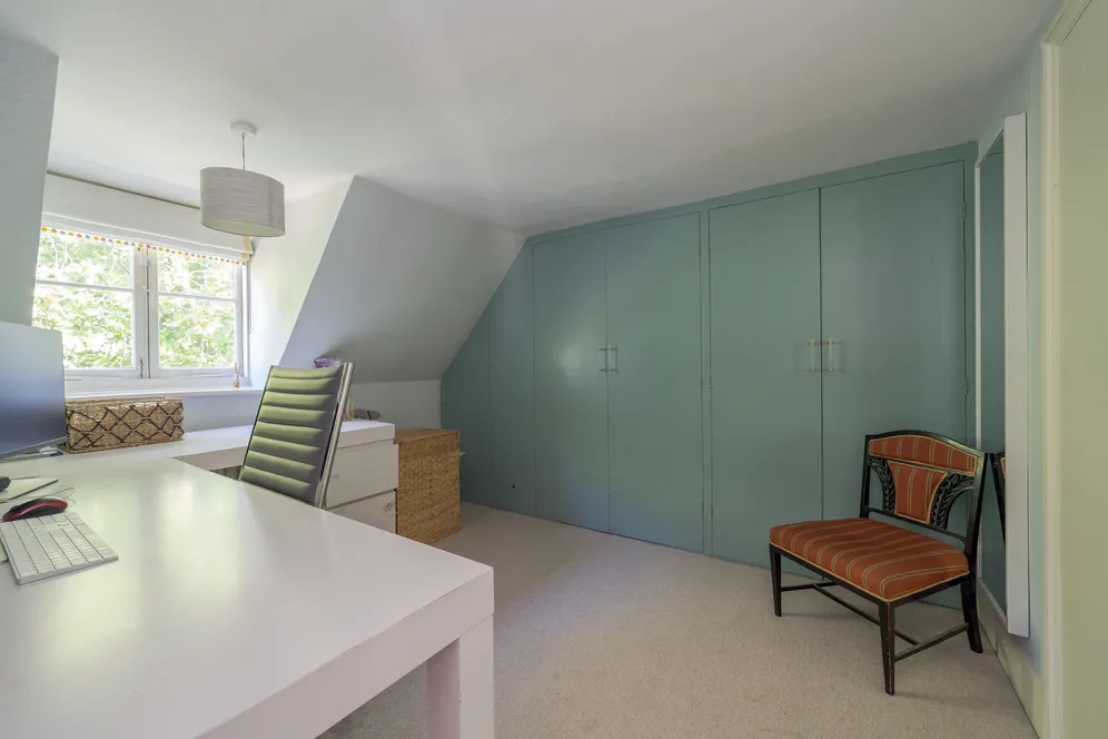 The Butts, Brentford, TW8 photo 16