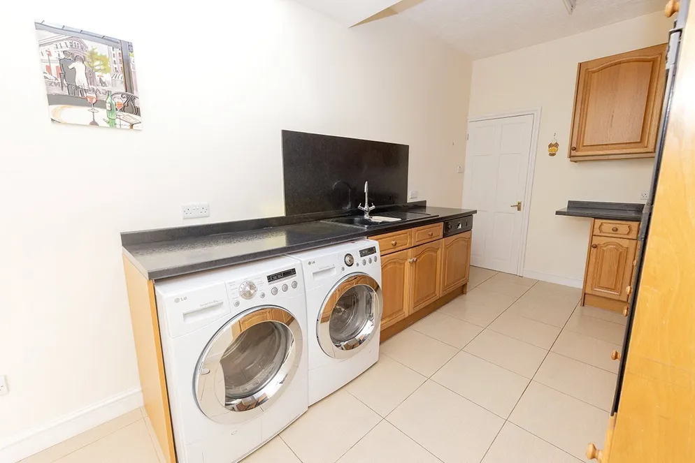 Property carousel item 12