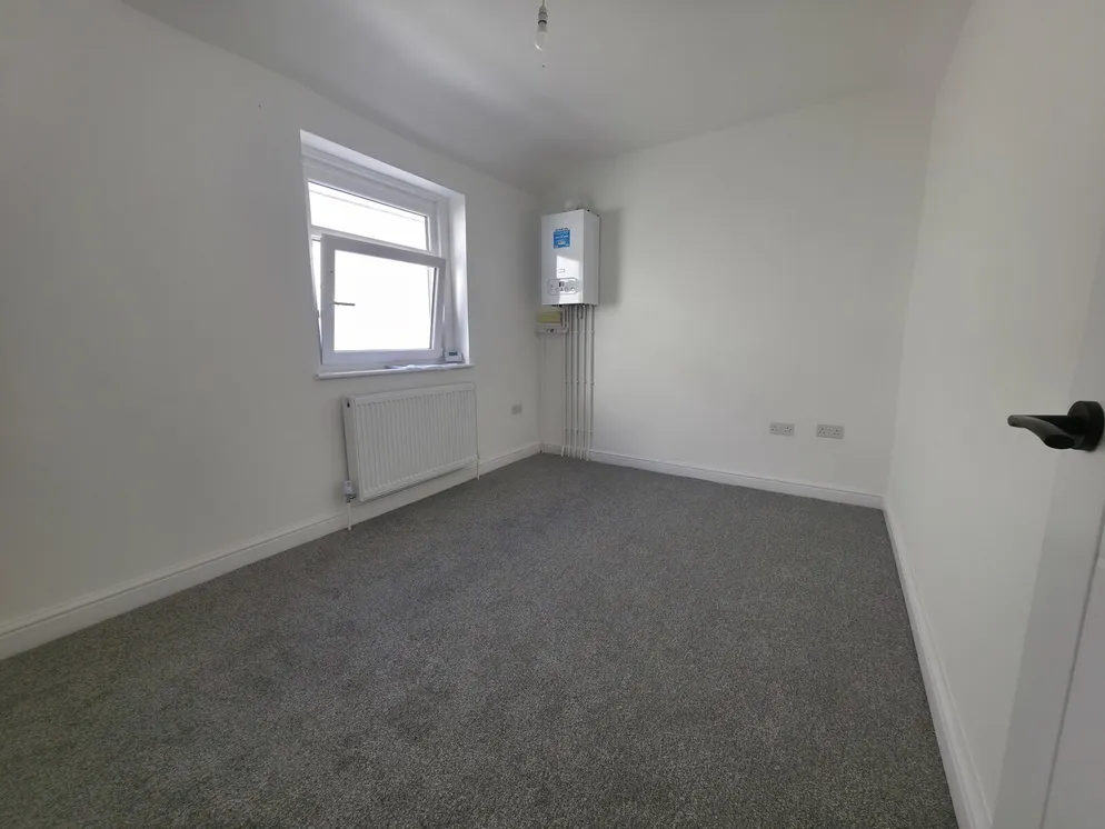 Property carousel item 17