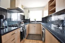 Allen Close, Tiverton