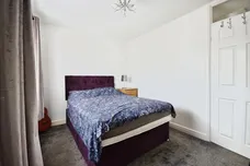 Allen Close, Tiverton