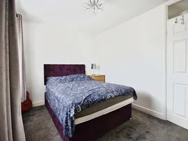 Allen Close, Tiverton thumb 3