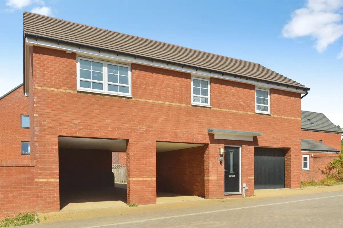 Saturn Avenue, Fairfields, Milton Keynes