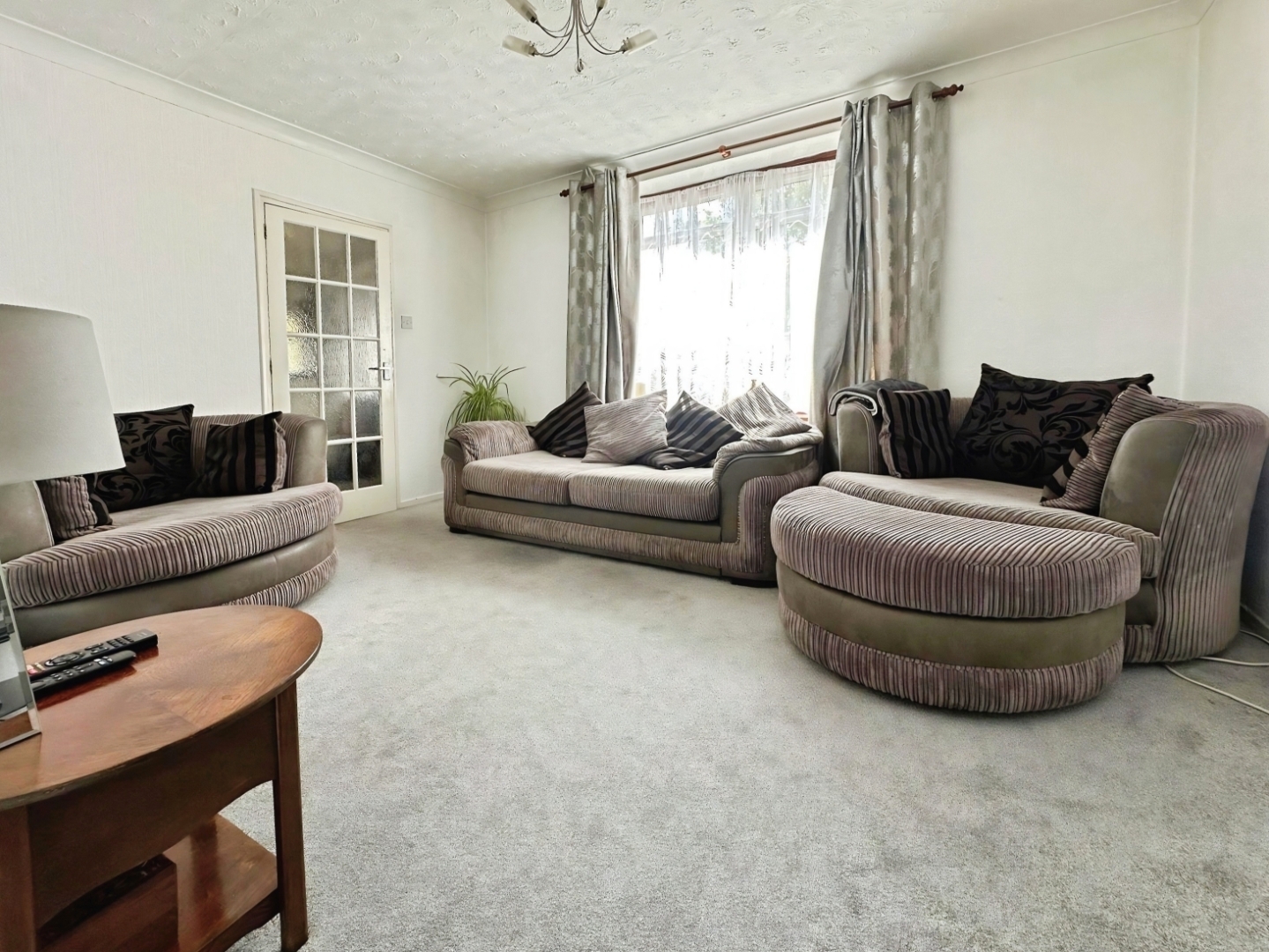 Moreton Way, Slough Image 3
