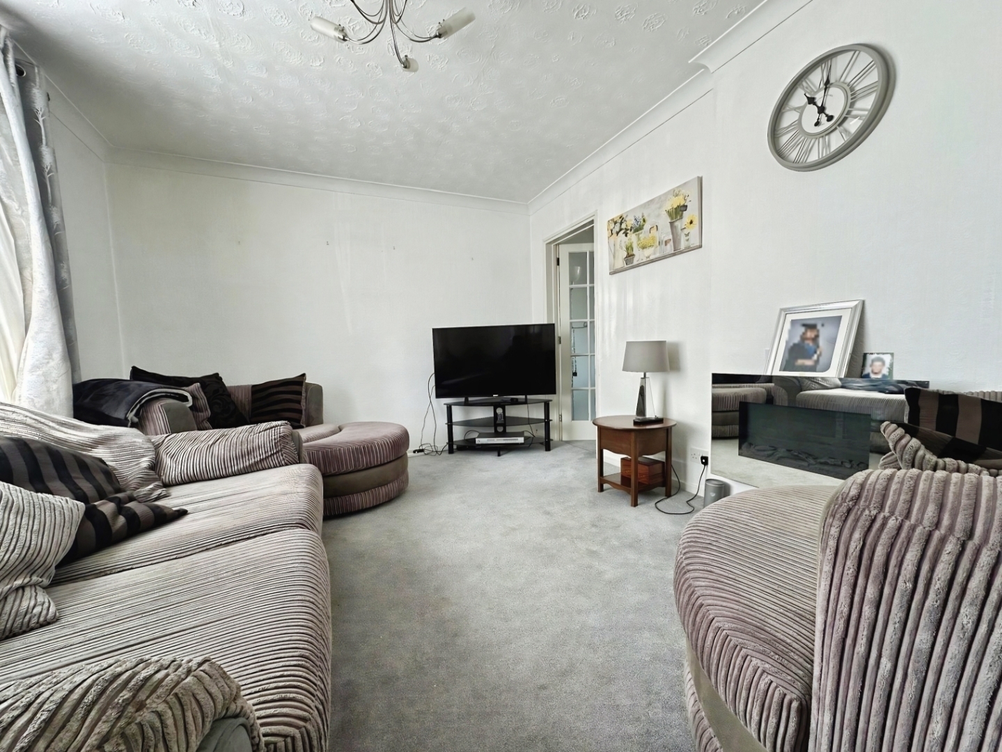Moreton Way, Slough Image 4