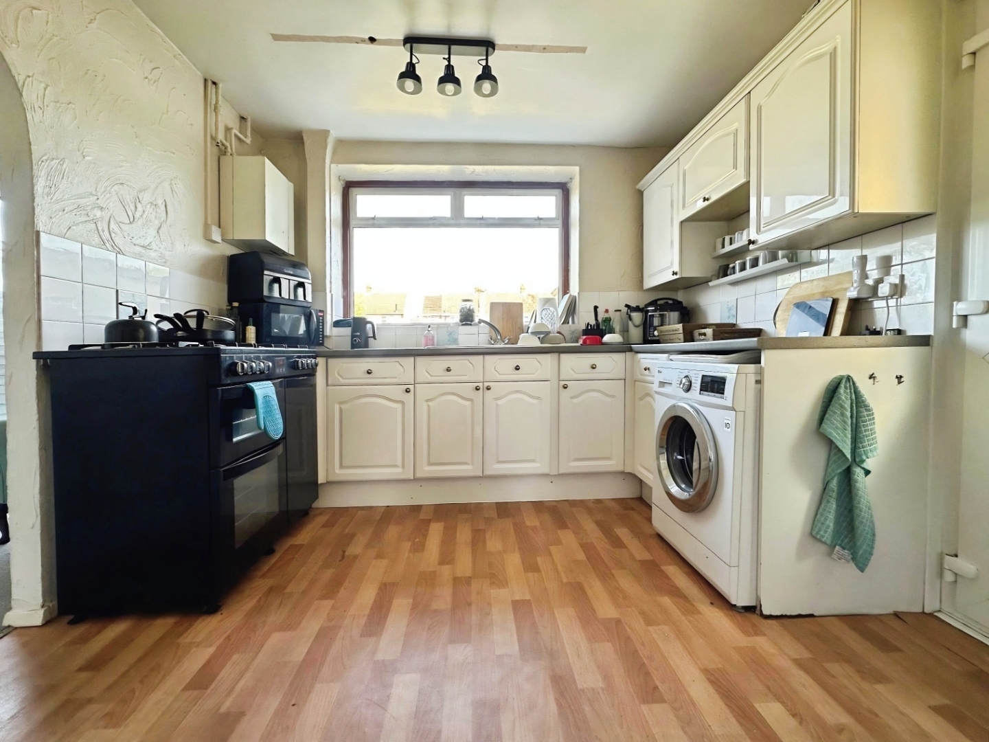 Moreton Way, Slough Image 6