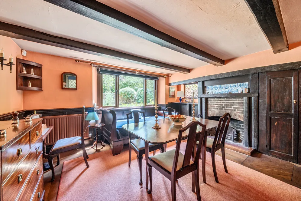 Farnham Road, Churt, Farnham, GU10 photo 5