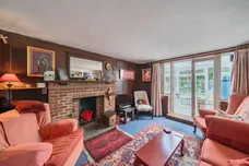 Farnham Road, Churt, Farnham, GU10 photo 6