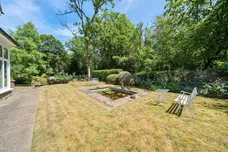Farnham Road, Churt, Farnham, GU10 photo 11