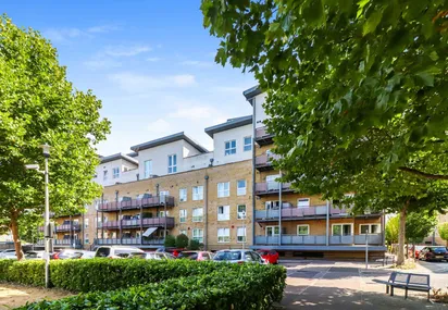Metropolitan Station Approach, Watford, WD18