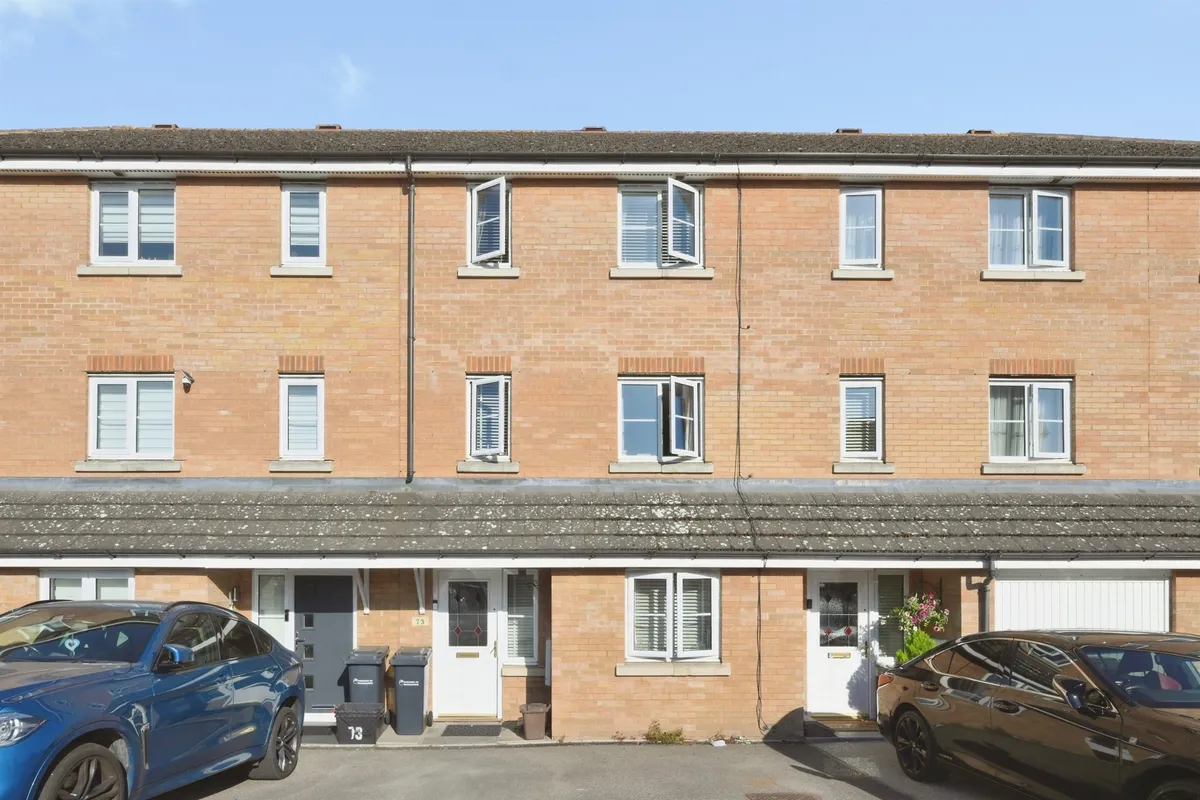 Columbia Road, BROXBOURNE