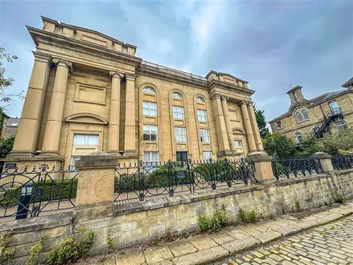 Highfields Road, HUDDERSFIELDphoto