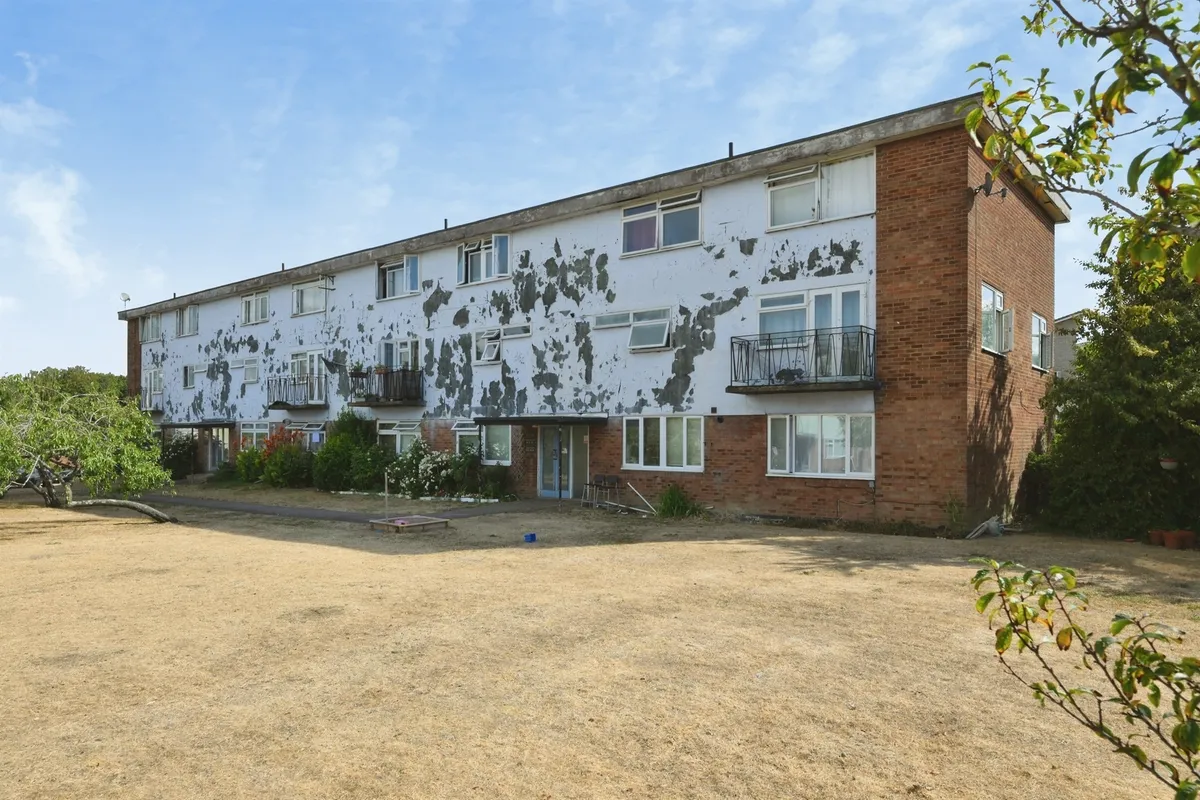 Amberry Court, HARLOW
