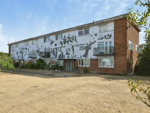 Amberry Court, HARLOWphoto