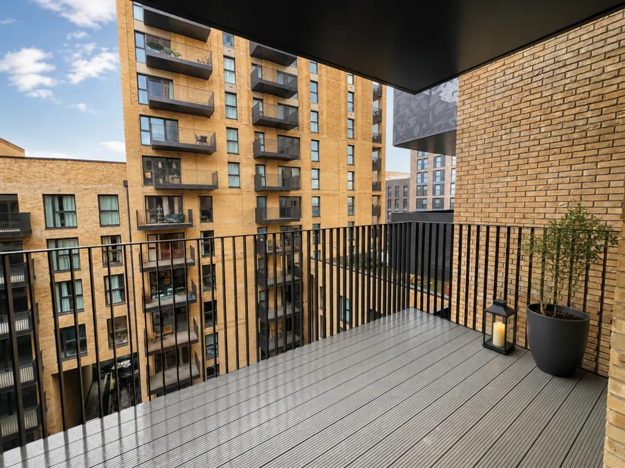 London E17 photo 1