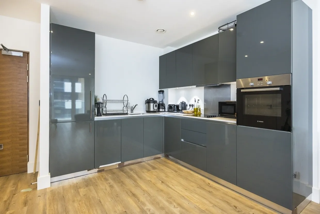 Compton House, Woolwich, SE18 photo 6
