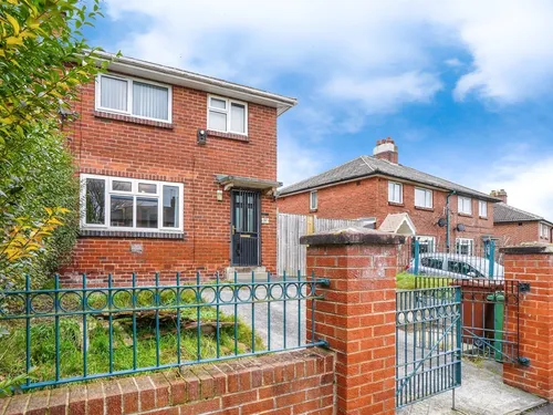 Potternewton Crescent, LEEDSphoto