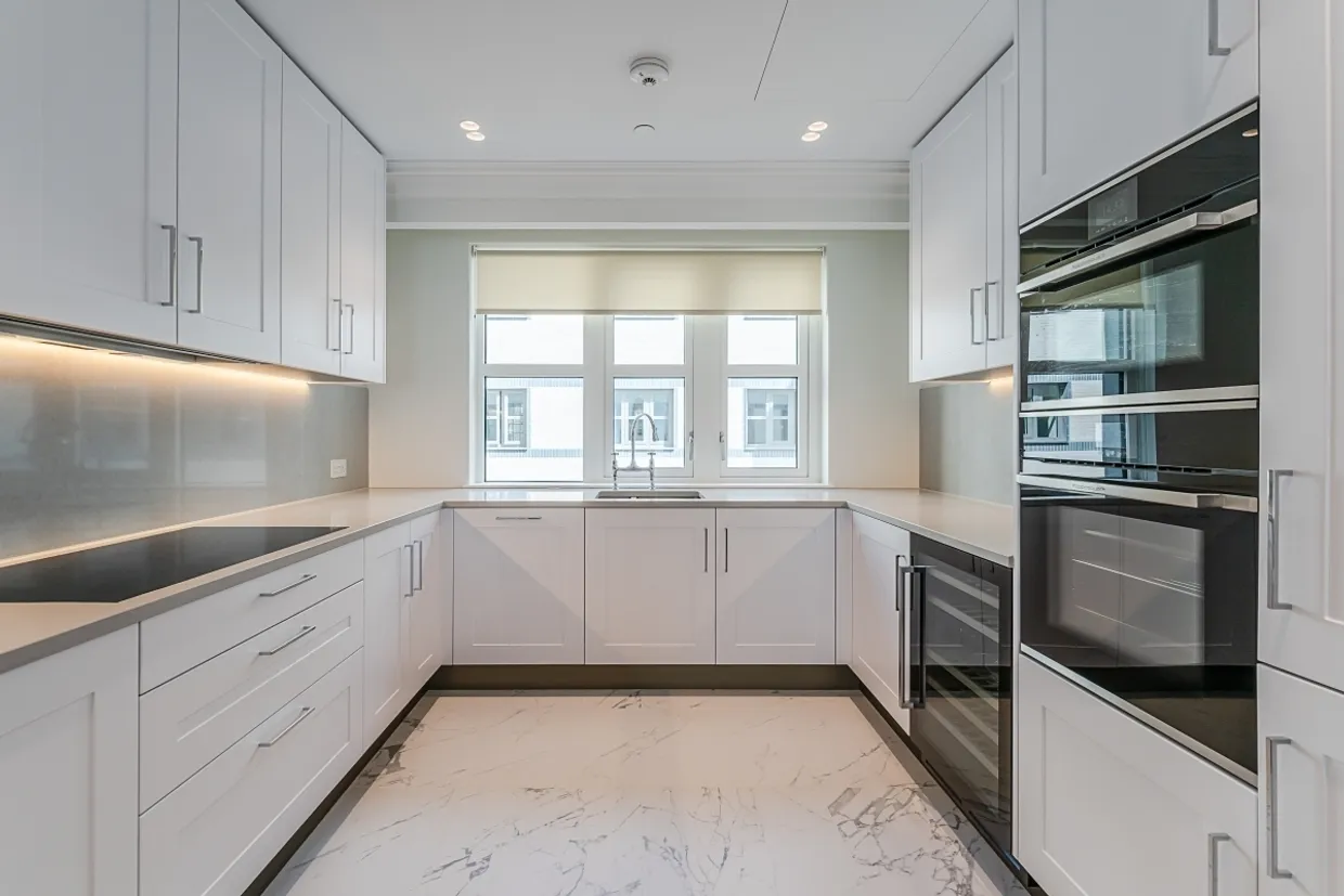 Millbank Westminster SW1P photo 26
