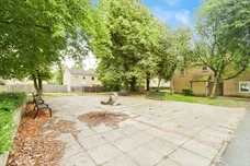 Elmhurst Gardens, Leeds