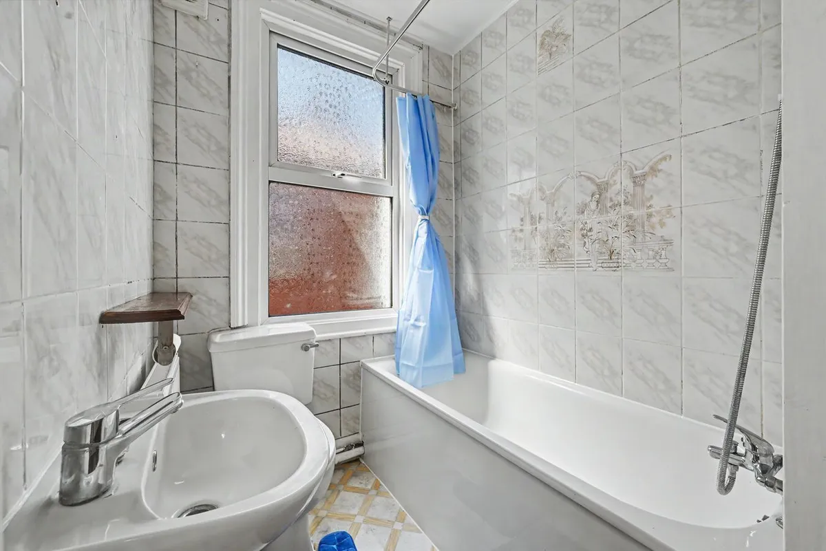 Yewfield Road, London, NW10