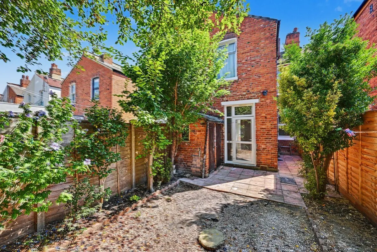 Yewfield Road, London, NW10