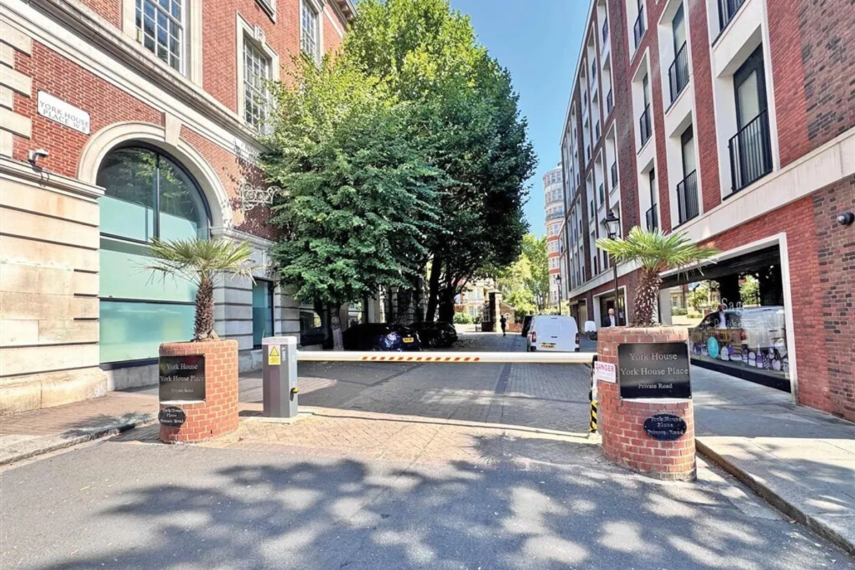 York House Place, KENSINGTON