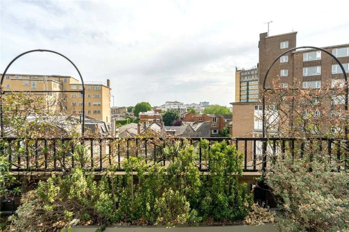 Trafalgar Gardens, South End Row, London, W8