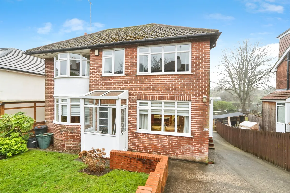 Allerton Grange Vale, Leeds