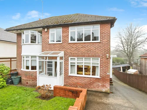 Allerton Grange Vale, Leedsphoto