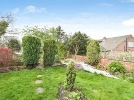 Buckstone Avenue, Leeds thumb 2