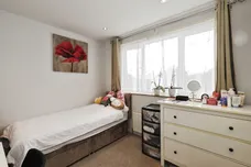 Deanswood Place, Leeds