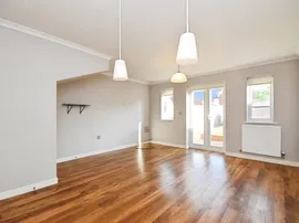 Little Highwood Way, Brentwood thumb 3