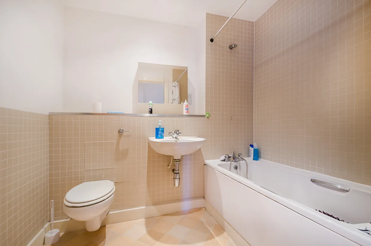 The Bittoms, Kingston Upon Thames, KT1 photo 9