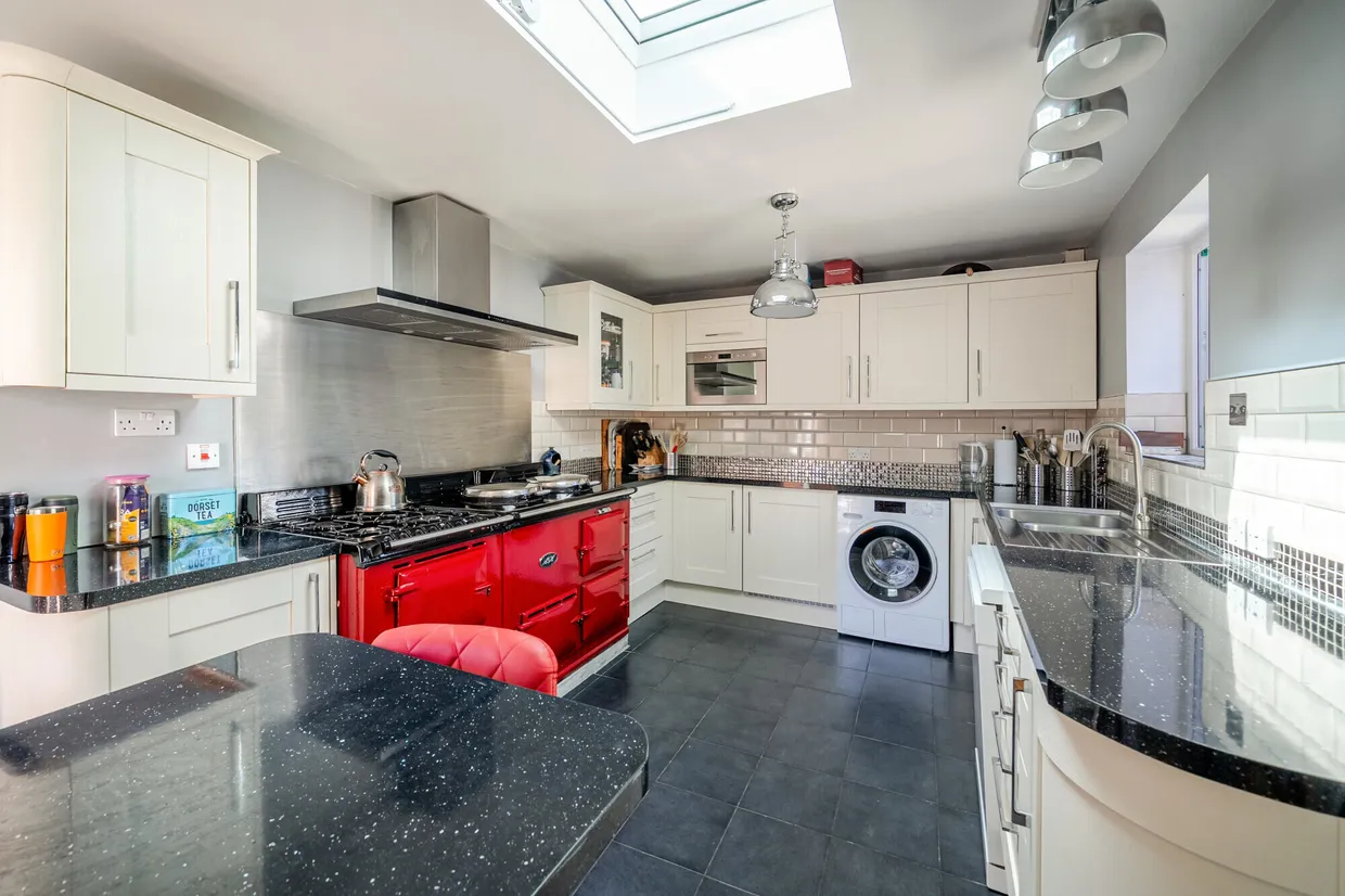 Killy Hill, Chobham, GU24 photo 2