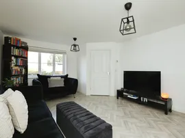 Almond Court, Moorends, DONCASTER thumb 3