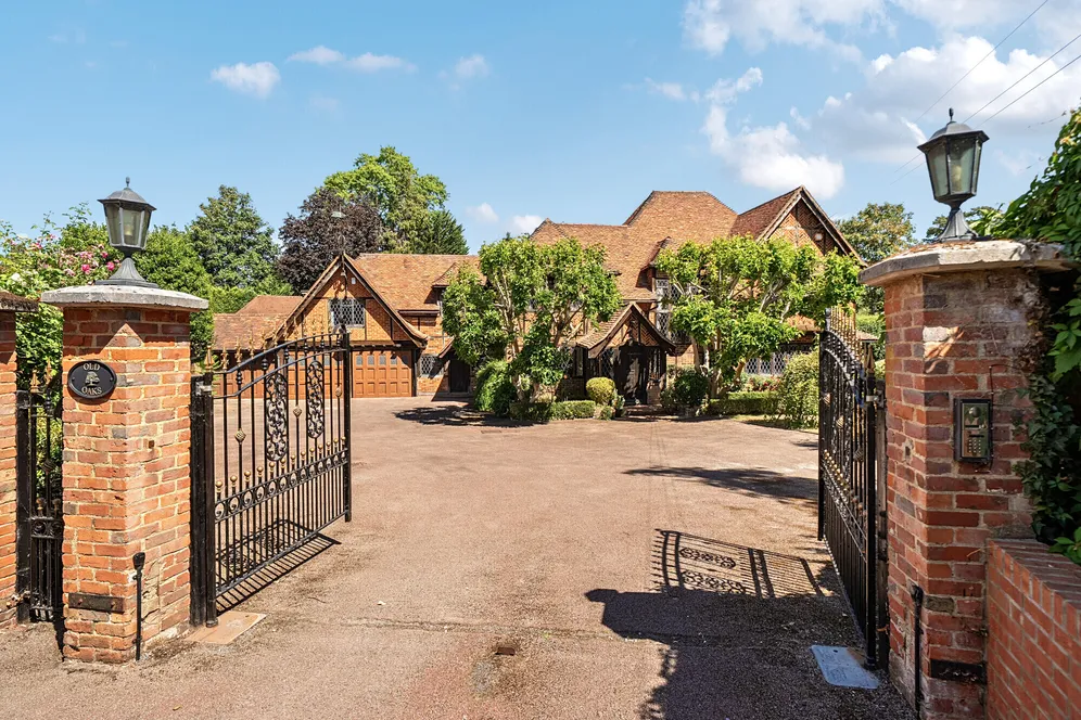Packhorse Road, Gerrards Cross, SL9 photo 2
