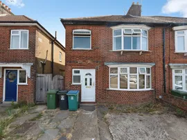 St. Albans Road, Watford photo