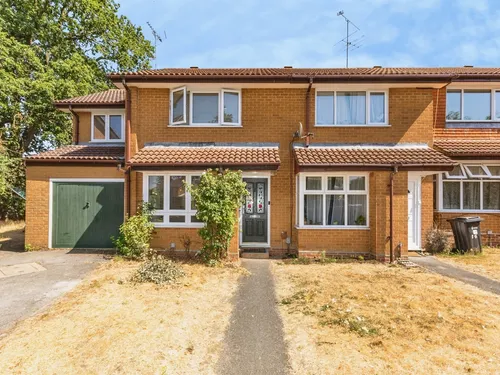 Driftway Close, Lower Earley, Readingphoto