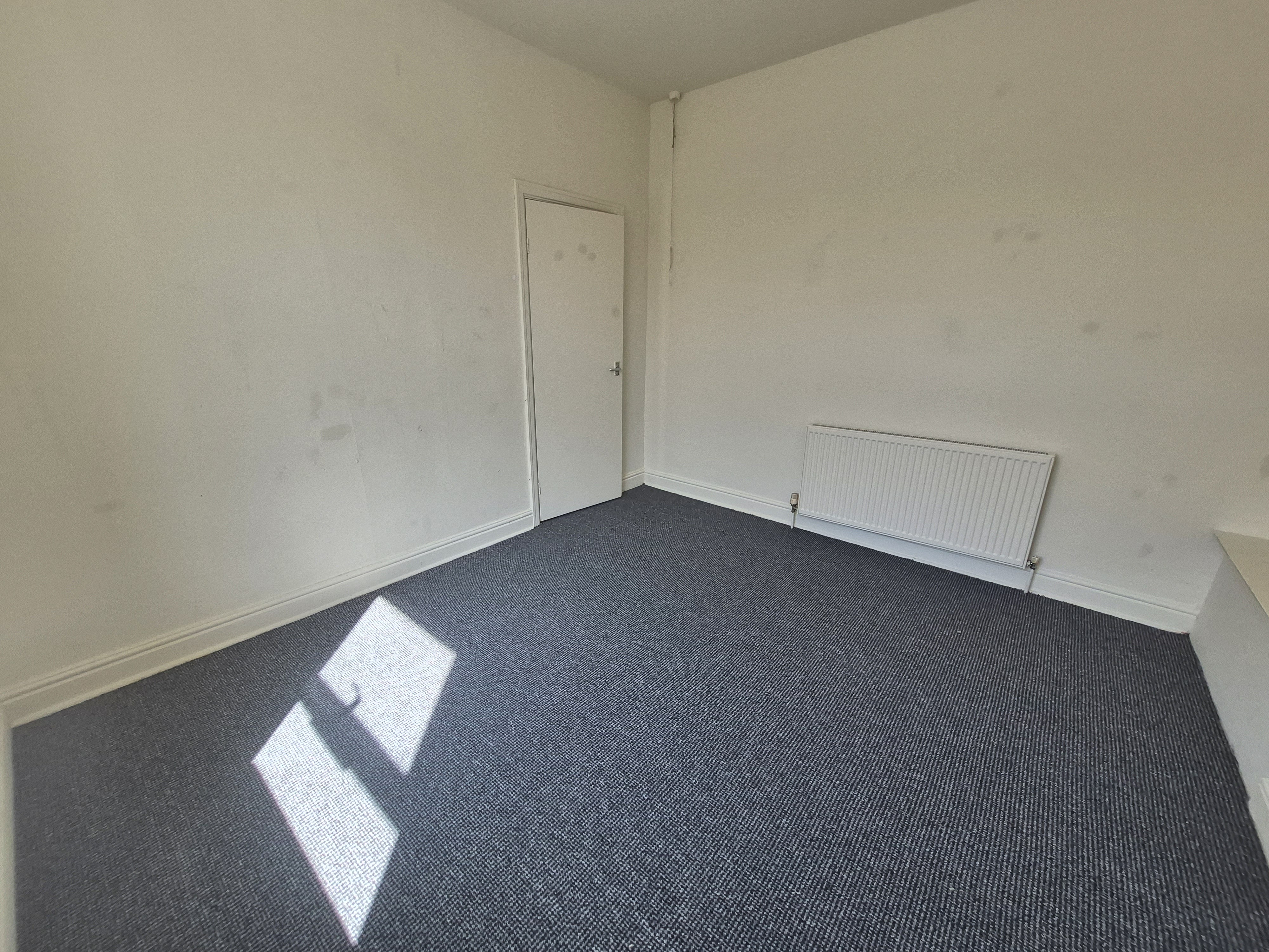 19 Division Road Image 9