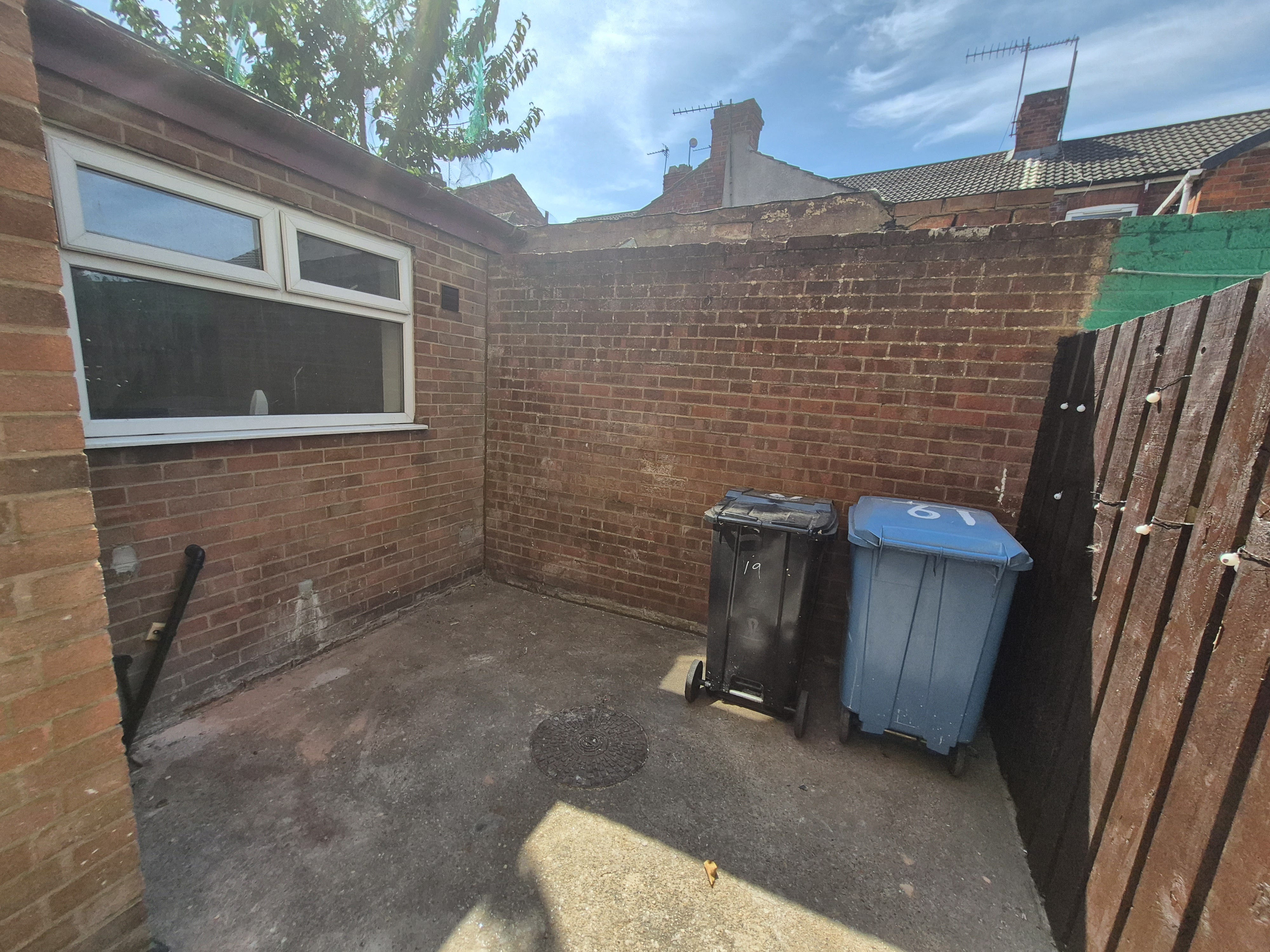 19 Division Road Image 13