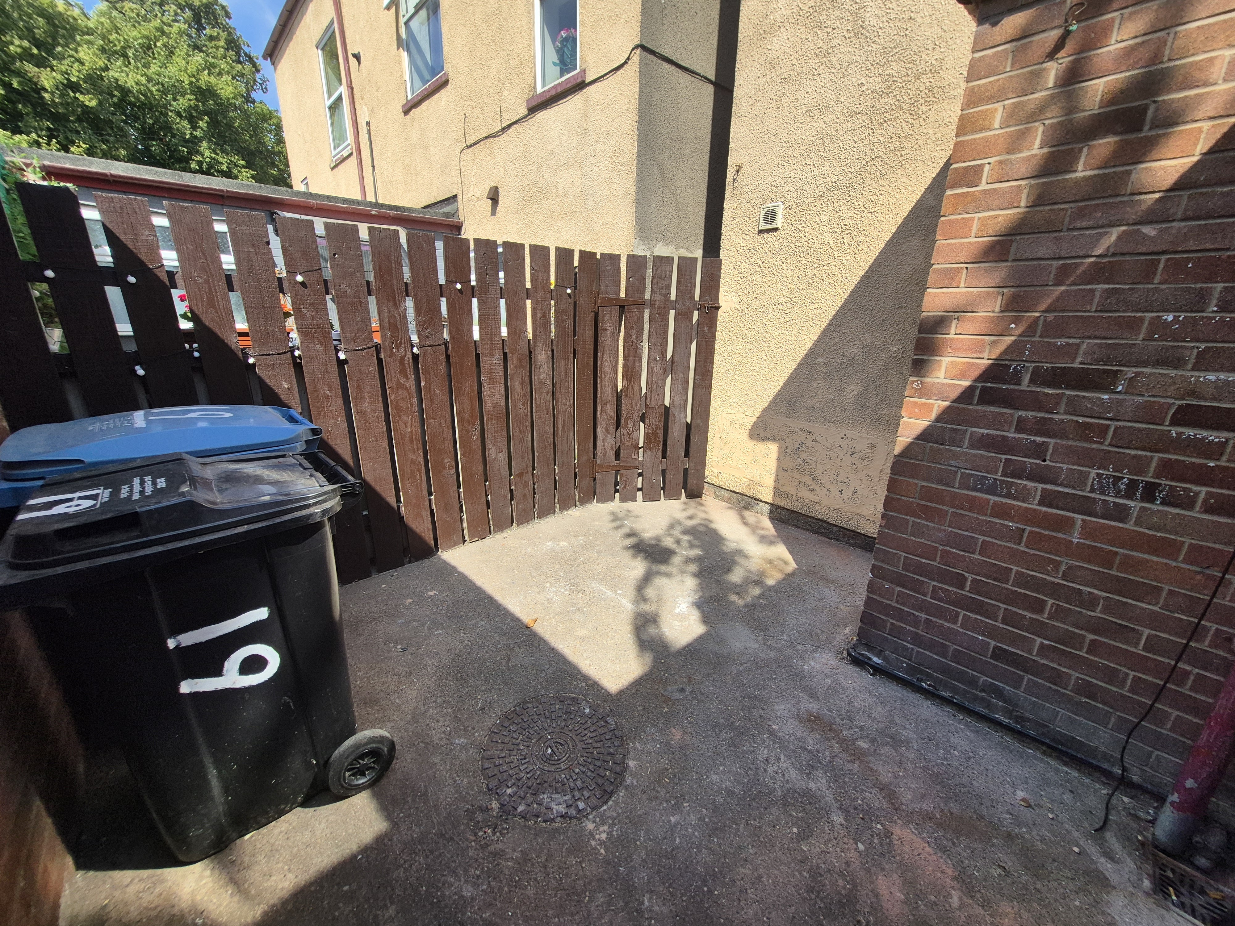 19 Division Road Image 14