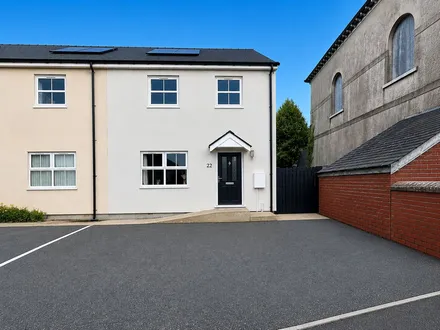 Heol Dewi, Newcastle Emlyn, SA38