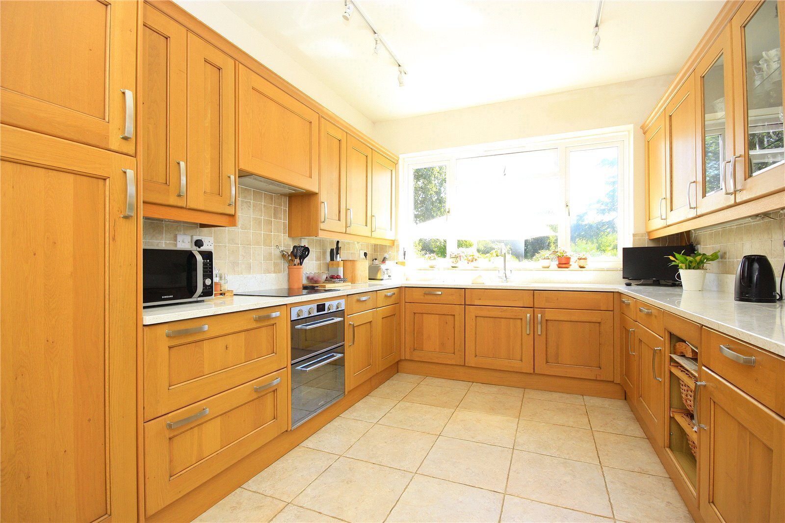 Langstone Avenue, Langstone, Havant, Hampshire, PO9 Image 4