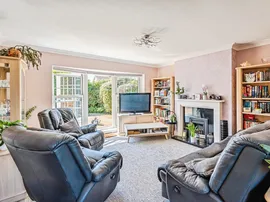 Poynings Close, Seaford thumb 3
