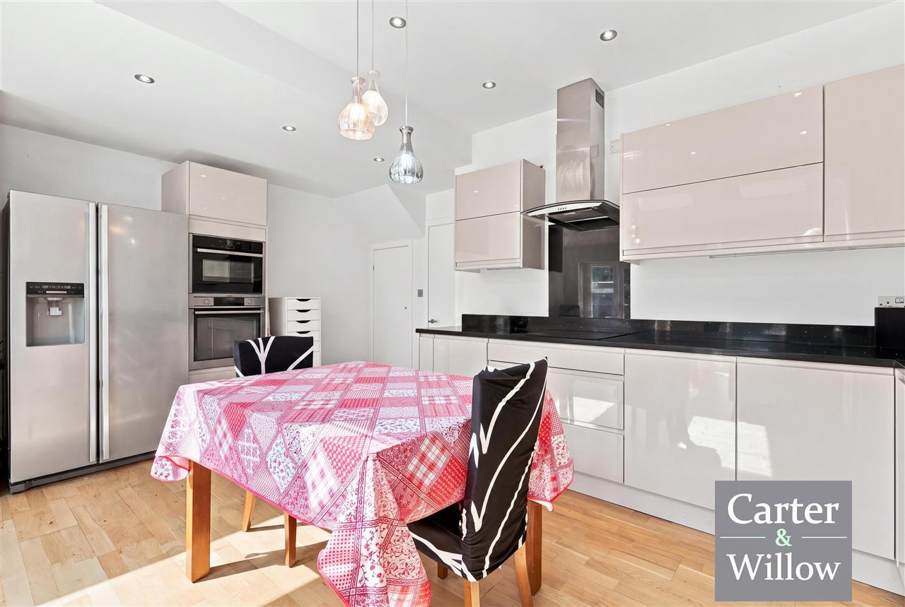Langhorne Road, Essex Image 5