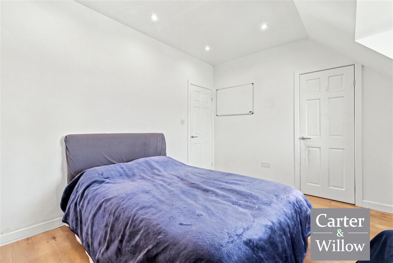 Langhorne Road, Essex Image 12