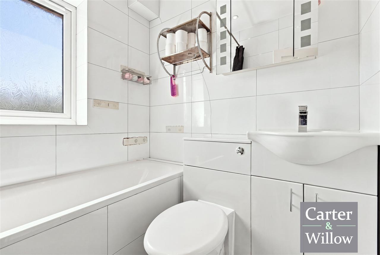 Langhorne Road, Essex Image 15
